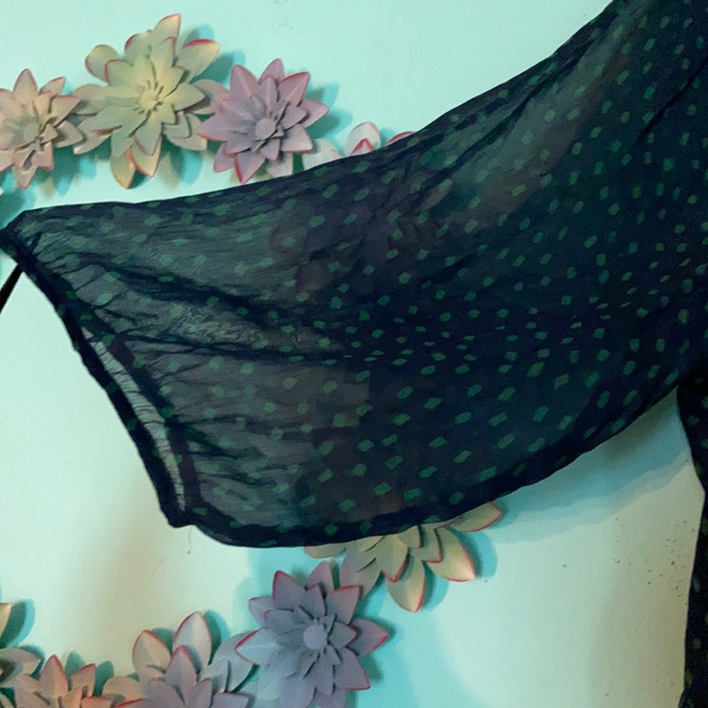 Old navy-dress with sheer sleeves - Picture 6 of 10